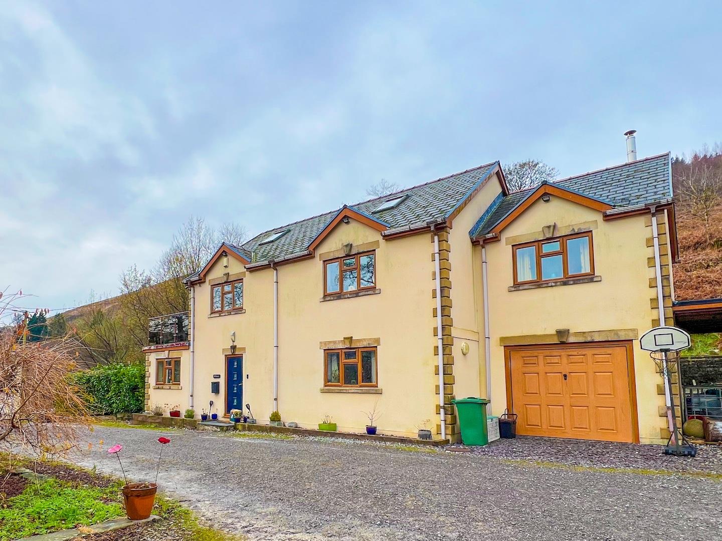 Garreg Road, Pontycymer, Bridgend County Borough, CF32 8EL